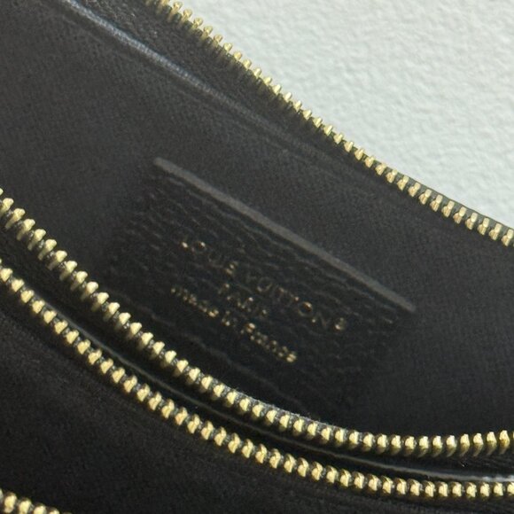 Louis Vuitton Pochette Liv Crossbody Wallet Bag - Picture 5 of 9